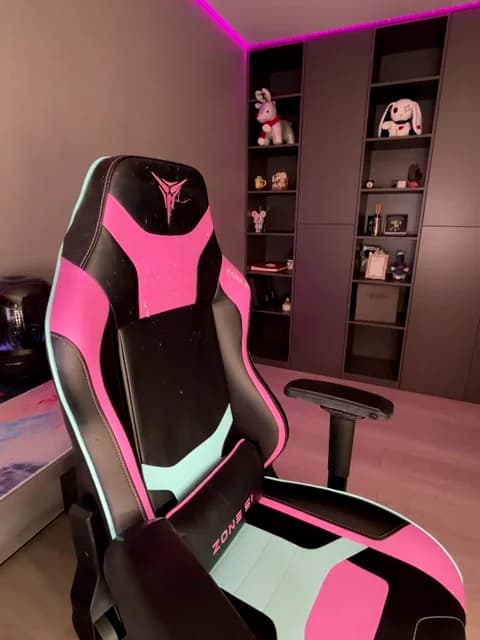 [2026-04-01 09:32] BloomJuliette Show (50m)