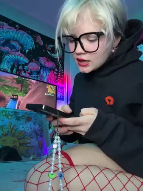 [2026-04-10 06:19] Cutiepiespanks Show (36m)