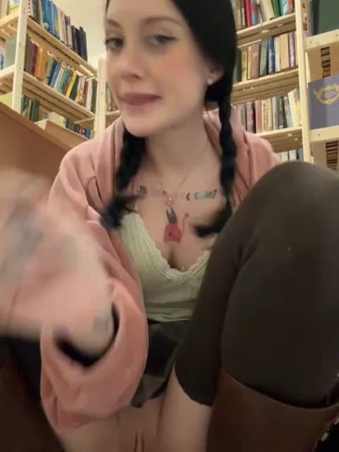 [2026-06-03 21:45] Melissa_crazy Show (32m)