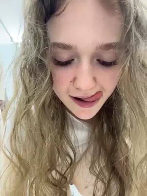 [2026-04-18 11:43] RussianWoman Show (36m)