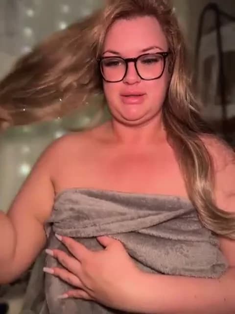 [2026-04-14 02:37] Scottish_Milf_Bella_xo Show (55m)