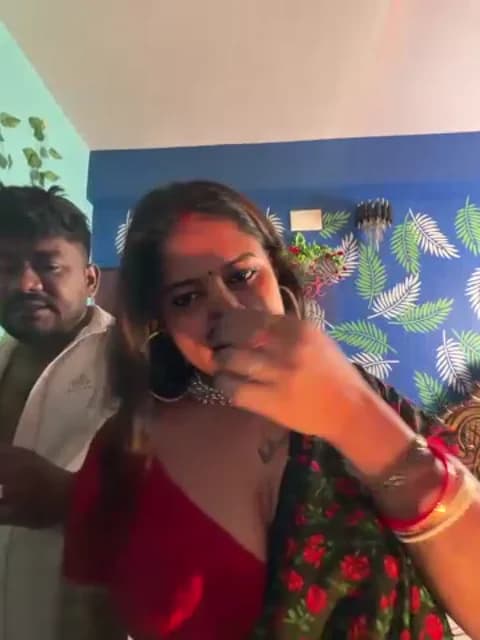 [2026-04-13 20:39] V-Hot-Sweti Show (32m)