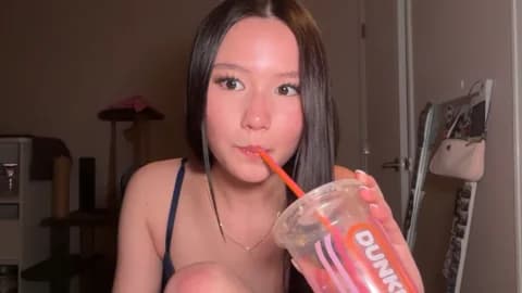 [2026-04-22 03:02] luvvivii Show (30m)