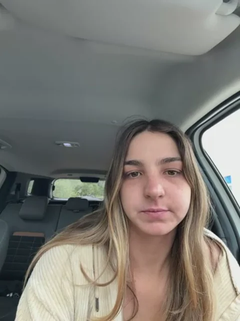 DoriDelux66 Stripchat recording at 2026-05-03 07:57:00