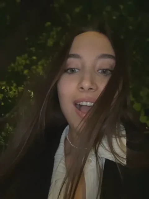 ICrazyOneIRL Stripchat recording at 2026-05-17 19:30:00