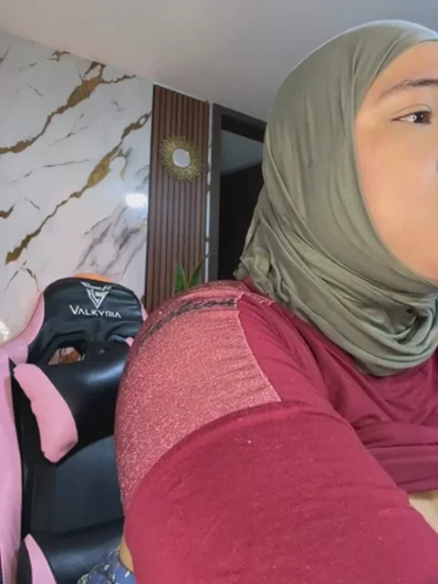 sweetmuslim01 Stripchat recording at 2026-05-04 02:48:00